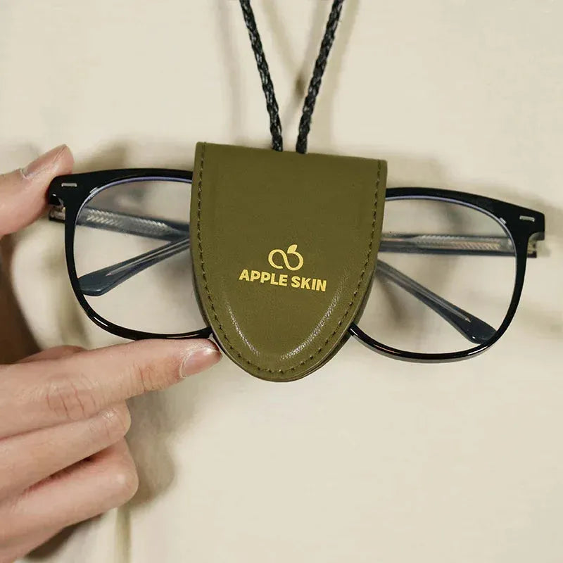 AppleSkin Reclaimed Magnetic Eyeglass Clip